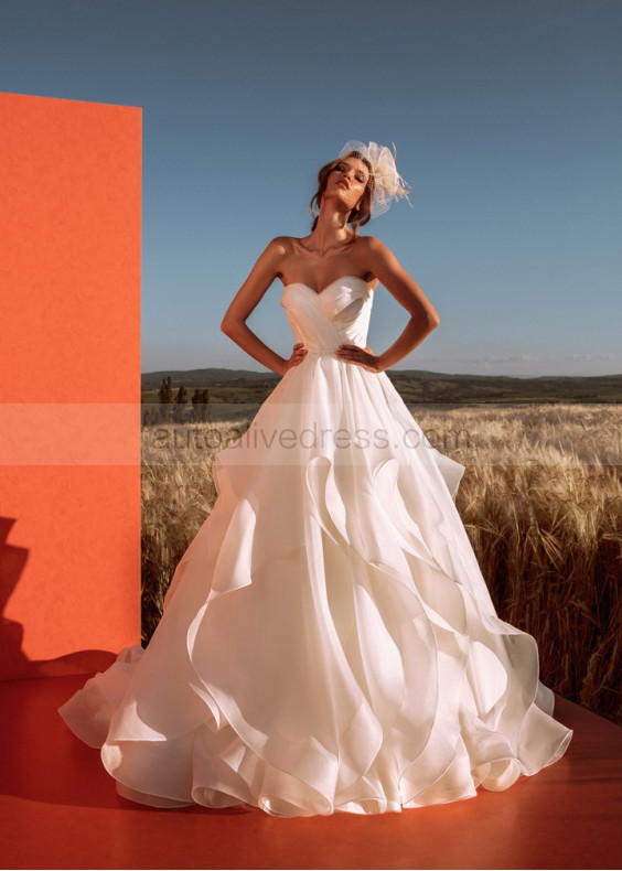 Strapless Sweetheart Ivory Organza Ruffled Wedding Dress Strapless Sweetheart Ivory Organza Ruffled Wedding Dress